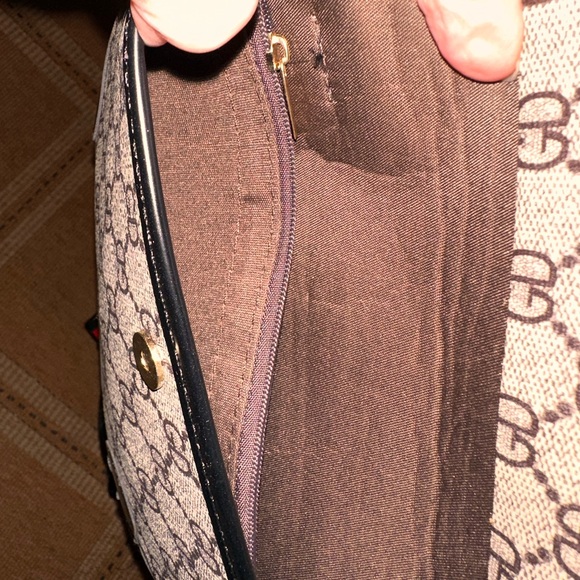 EUC GD FANNY PACK/ OVER THE SHOULDER PURSE - Picture 6 of 7